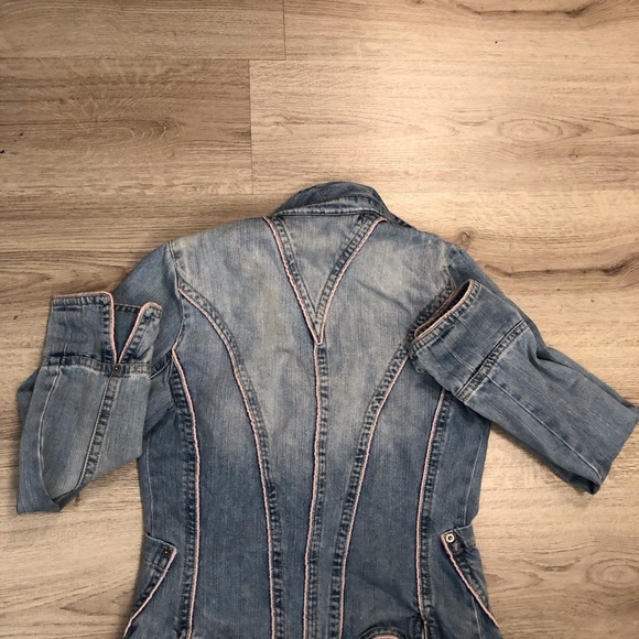 Women’s XS/S Denim Jacket Pink Detail Front Pockets 100% Cotton Semi Distressed - Picture 4 of 12